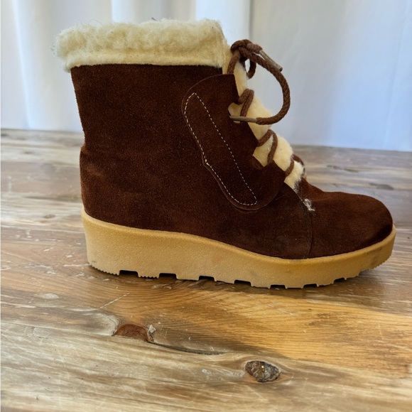 Vintage 1970s Boots Womens Leather and Sherpa Boots 7 - Picture 12 of 13